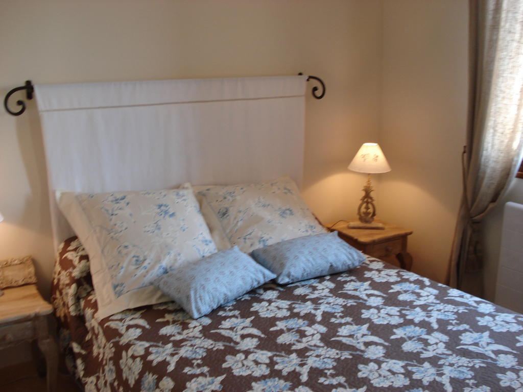 B&B L'Oustalet de Sylvie Villeneuve-lès-Avignon Chambre photo